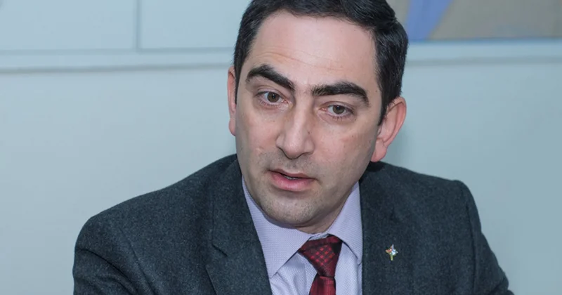 Mikayıl Cabbarovun yeni müşaviri o oldu