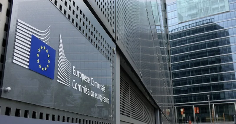 Avropa Komissiyası Macarıstandakı seçkilərdən öncə Budapeşti sərt tənqid etməyəcək