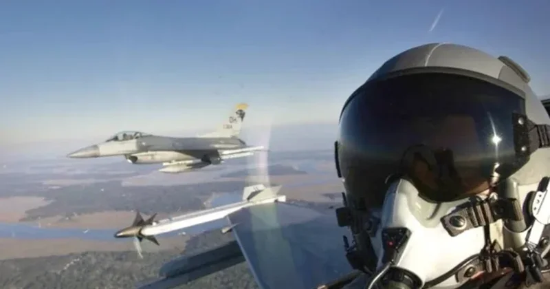 Пилоты ветераны США и Нидерландов на F 16 отбивают атаки по Украине