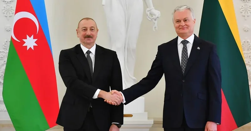Ильхам Алиев поздравил президента Литвы