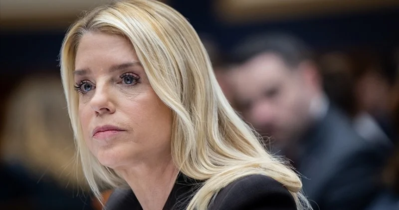 Pam Bondi Epşteyn sənədlərinə görə TƏNQİD EDİLDİ