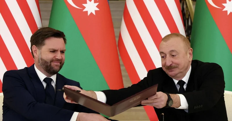 Азербайджан с Арменией выбрали США, а Грузия аятоллу Хаменеи взгляд из Тбилиси