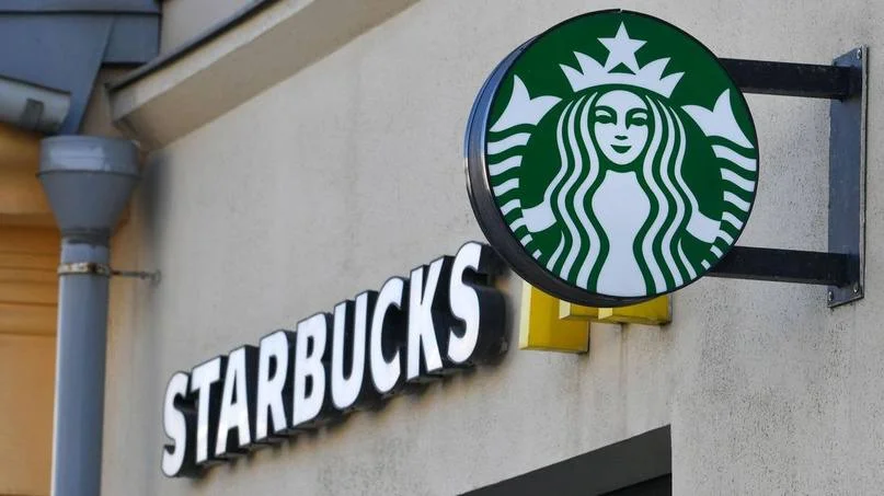 Starbucks должен заплатить курьеру $50 млн за ожоги