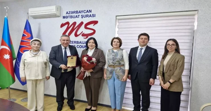Billurə Hacızadə 50 illiyi münasibətilə Mətbuat Şurasında təltif olundu