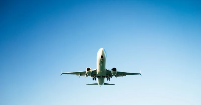 В аэропорту Пулково совершил аварийную посадку Superjet