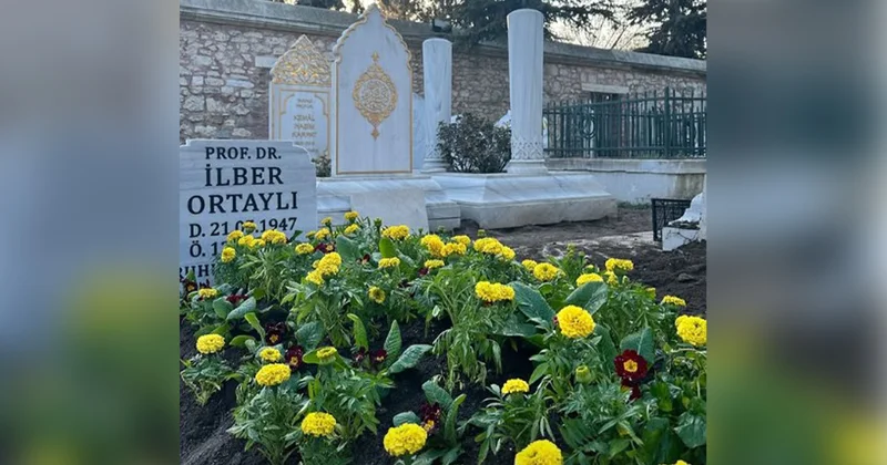 İlber Ortaylı dəfn edildi Video Fotolar Yenilənib