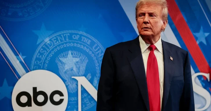 Трамп обвинил телеканал ABC News во лжи и коррупции в ответ на вопрос о погибших солдатах