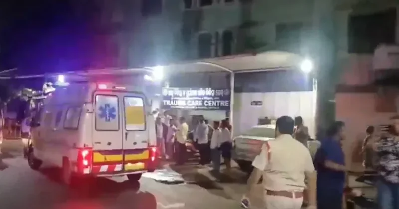 При пожаре в больнице на востоке Индии погибли не менее 10 человек