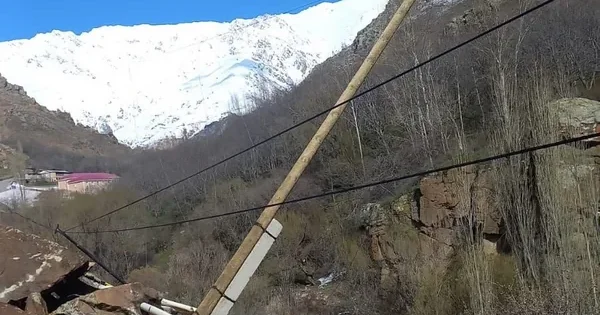 Ordubadda qaya uçqunu nəticəsində 32 ev qazsız qalıb FOTO