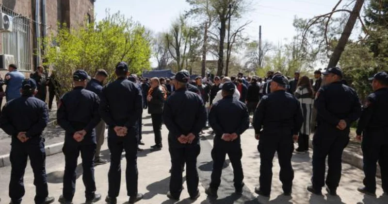 Обыски в офисах партии Карапетяна: есть задержанные