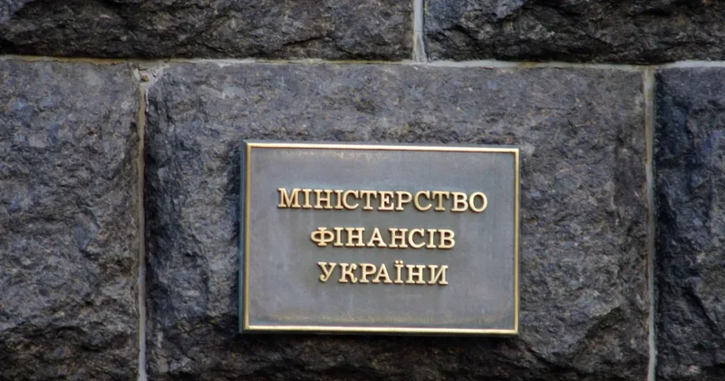 Украина получила от Британии финансы за счет активов России