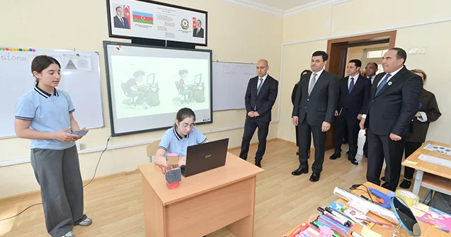Emin Əmrullayev Xaçmazda tədris prosesi ilə tanış olub Fotolar
