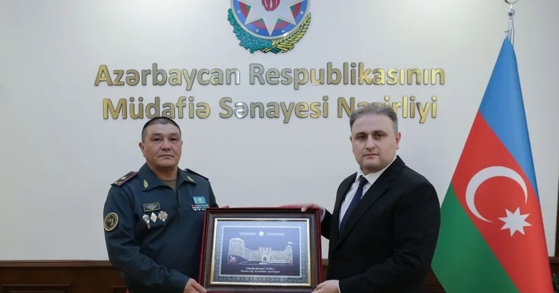 Qazaxıstan müdafiə nazirinin müavini ilə Bakıda görüş keçirilib