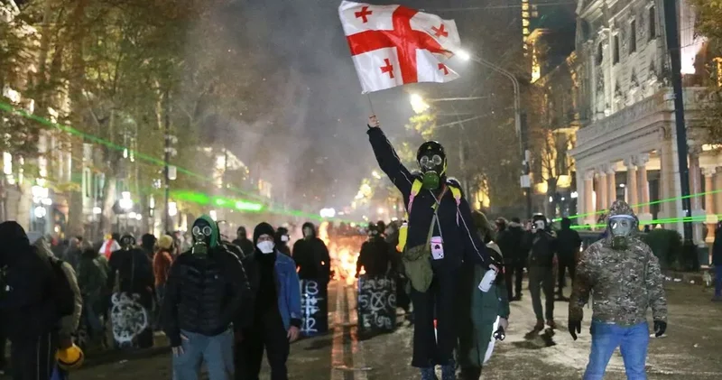 Попытка оппозиции списать тысячи штрафов за протесты в Грузии провалилась