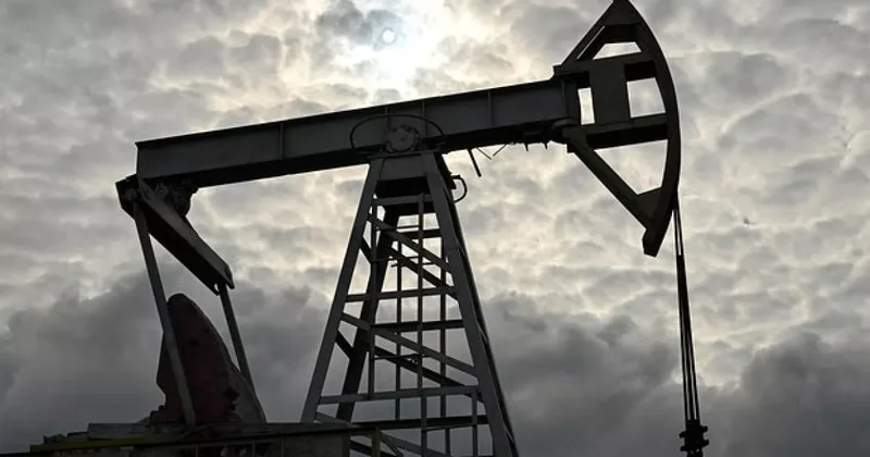ЦБ России сообщил о падении добычи нефти на Урале