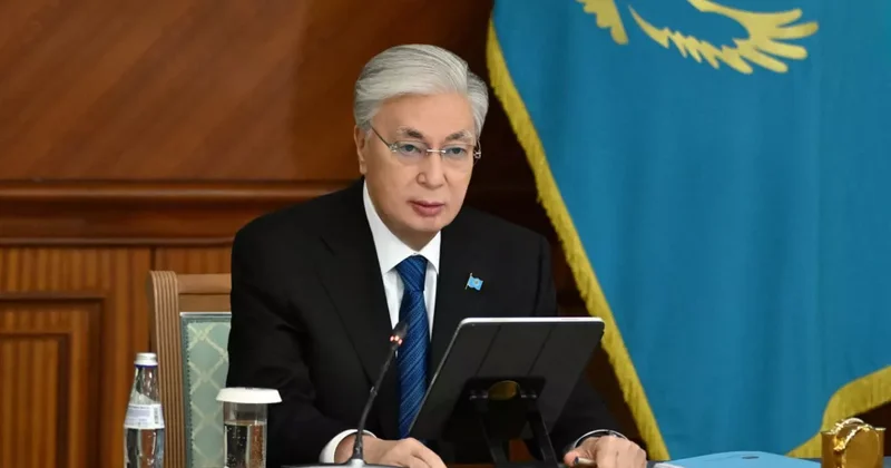 Токаев поздравил народного артиста Узбекистана и Казахстана Фарруха Закирова с 80 летием