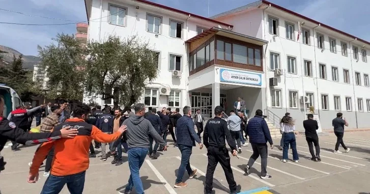 Власти Турции опровергли обвинения в фальсификации улик после стрельбы в школе Кахраманмараша
