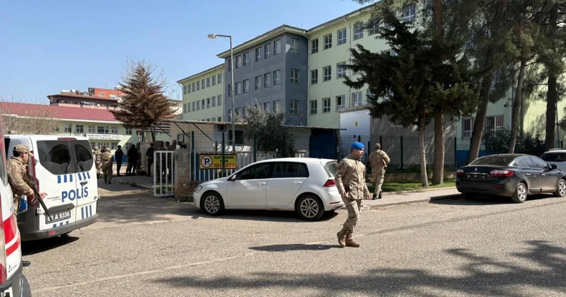 В Турции задержали 83 человека в связи со стрельбой в двух школах