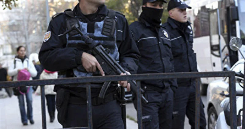 Məktəbləri polis qoruyacaq Qərar VERİLDİ