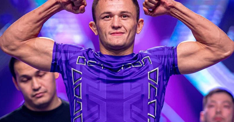 Казахстанский боец выступит на турнире UFC в Баку