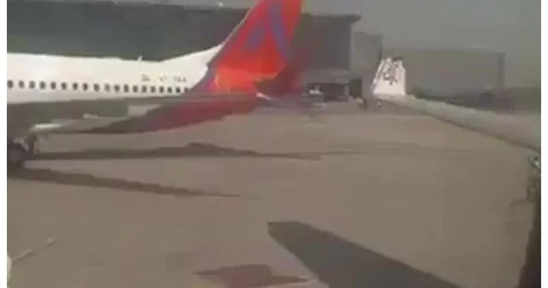 Два самолета столкнулись в аэропорту Нью Дели ВИДЕО