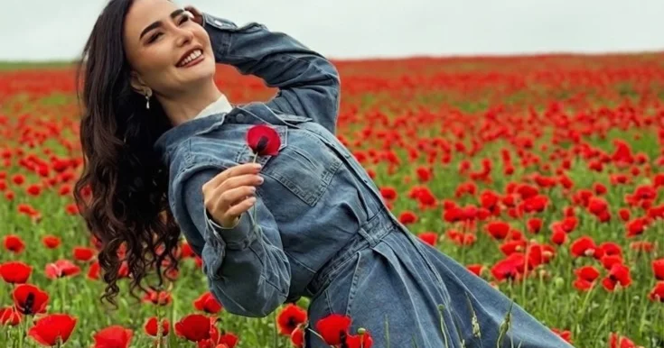 Tülpanları əzən blogerlərə söz atdı Fotolar