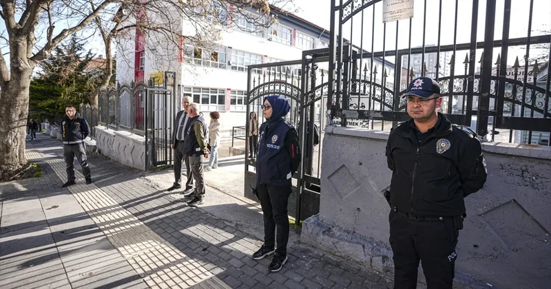 В школах Турции усилен полицейский контроль после вооруженных инцидентов