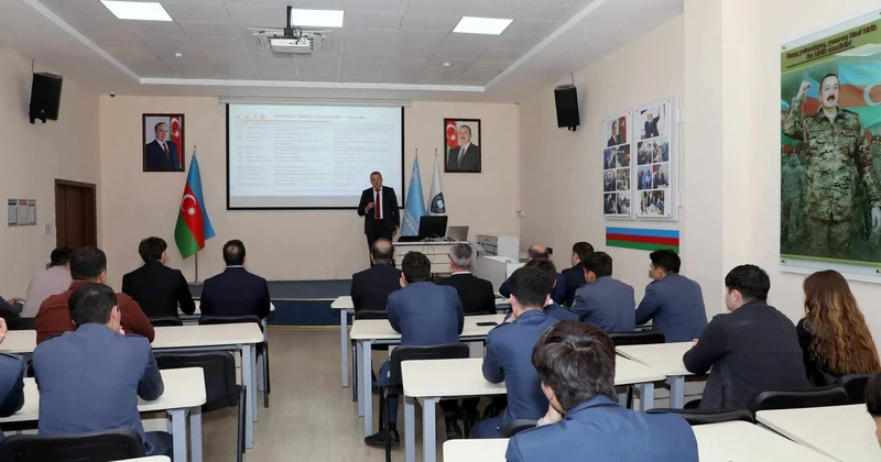 DGKA da Türkiyəli mütəxəssis tərəfindən təhlükəli yüklərin daşınmasına dair ustad dərsi keçirilib