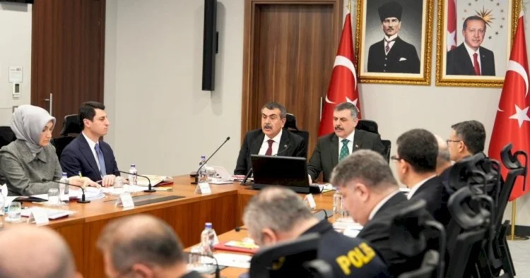 Məktəbləri polis qoruyacaq YENİ QƏRAR KONKRET