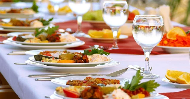 Restorandakı nahar onlara 100 min dollar qazandırdı