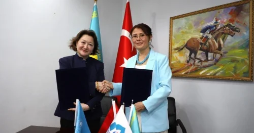 Türk Mədəniyyəti və İrsi Fondu ilə Beynəlxalq Qazax Türk Universiteti arasında Anlaşma Memorandumu imzalanıb