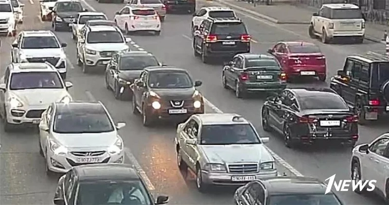 На дорогах Баку наблюдаются пробки