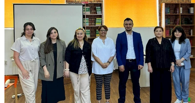 Təhsildə müasir TRENDLƏR Pedaqoqlar üçün süni intellekt mövzusunda interaktiv sessiya keçirildi ( FOTOLAR/VİDEO)
