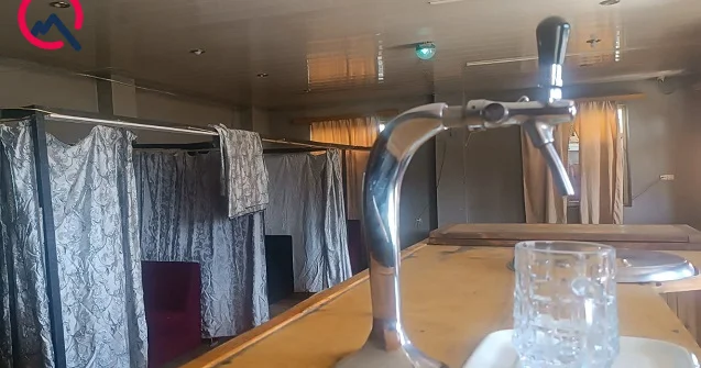 Müştərinin başını pivə bakalı ilə yaraladı