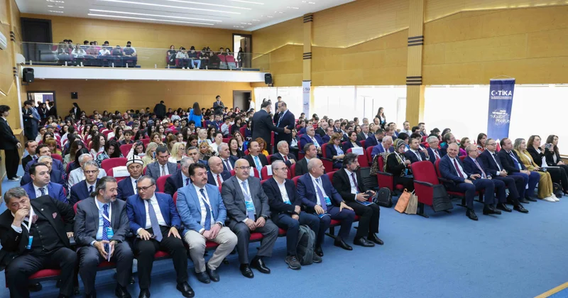 UNEC də “Ortaq gələcək: sosial iqtisadi innovasiyalar” mövzusunda konfrans işə başlayıb