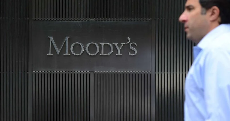 Moody s понизило суверенный кредитный рейтинг США