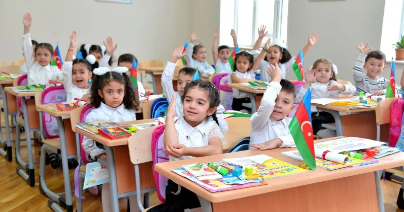 Birinci sinifə qəbulda 100 mindən çox UŞAQ