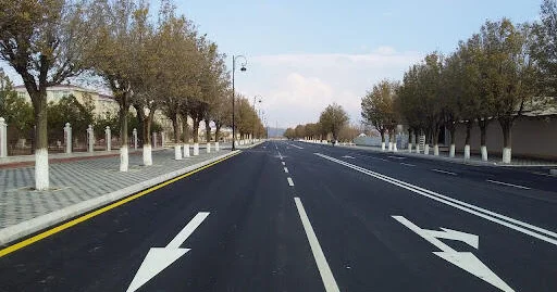На этом участке дороги в Баку временно ограничат движение
