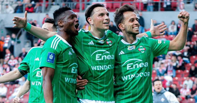 Renat oyuna sonradan qoşuldu, komandası...