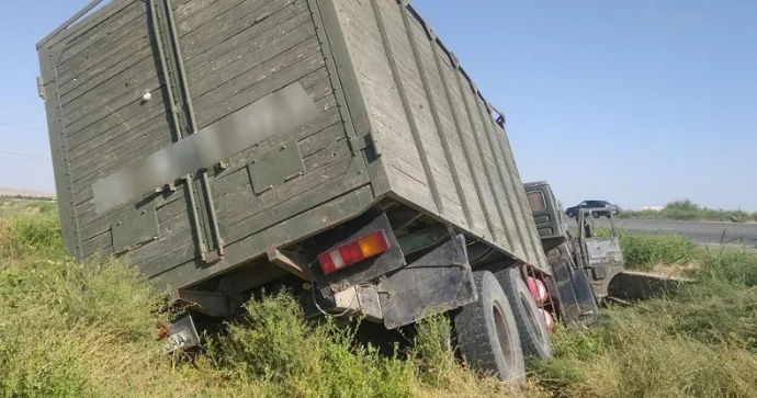 Kamaz patrul maşınına çırpıldı: 3 polis xəsarət aldı