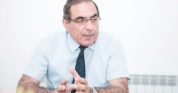 Professor: Əsas şüar “Vahid vətən, vahid dövlət, vahid bayraq!” ola bilər