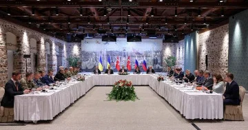 Ukrayna və Rusiya İstanbulda danışıqlara başlayıb