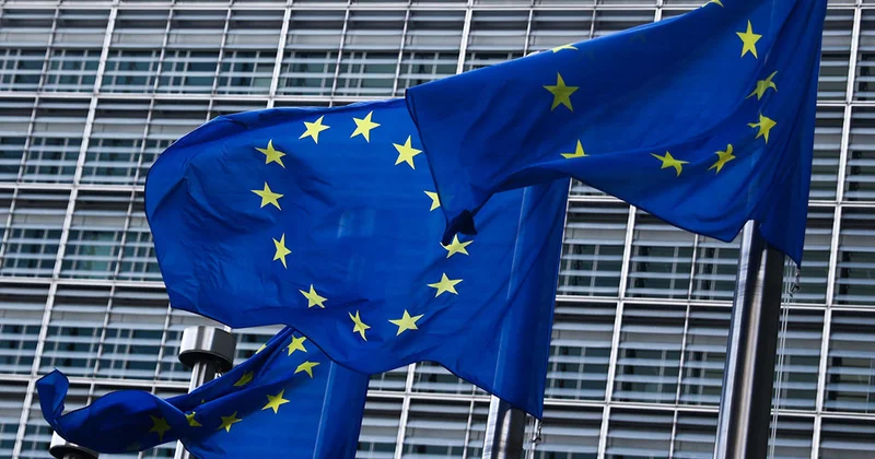 ЕС обсуждает полное торговое эмбарго против России