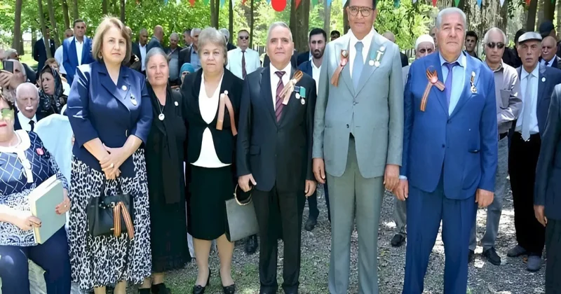 Georgi lenti, “Den Pobedı” və nostalgiya ilə milli yaddaşın toqquşması SSRİ bayrağı Sarıxanlını necə işğal etdi ?