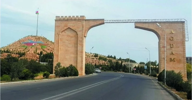 AĞDAM: azadlıq işığında nur saçan yurd yerimiz