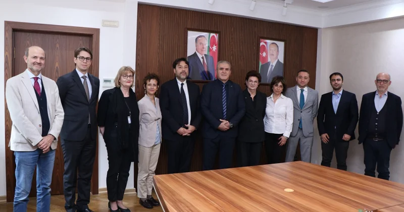 Siena Əcnəbilər Universitetinin nümayəndə heyəti AzMİU da olub