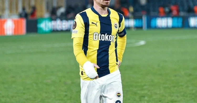Fənərbaxça nın futbolçusu xəstəxanadan evə buraxıldı