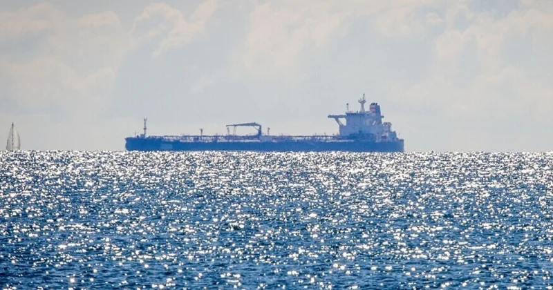Америка дала добро: китайские танкеры с иранской нефтью прошли через Ормуз