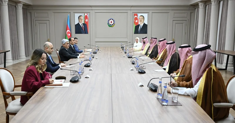 Samir Şərifov Səudiyyə Ərəbistanı nümayəndə heyəti ilə görüşüb