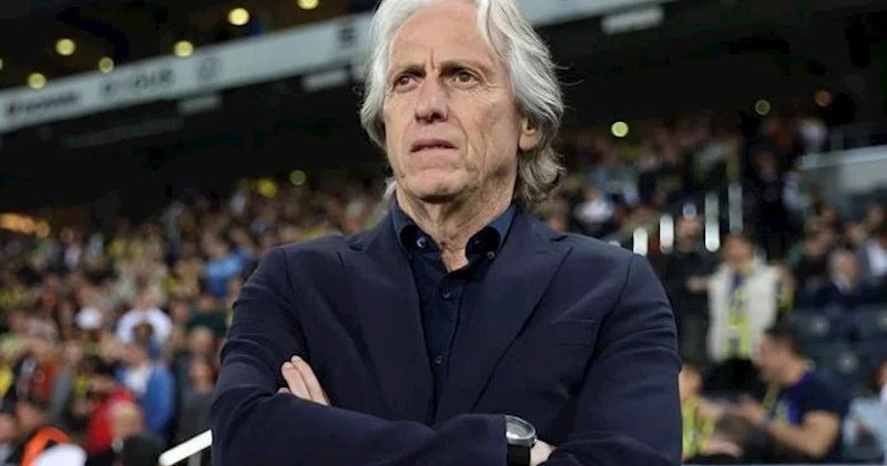Xorxe Jezus “Əl Nəsr”dən gedir “A Bola”